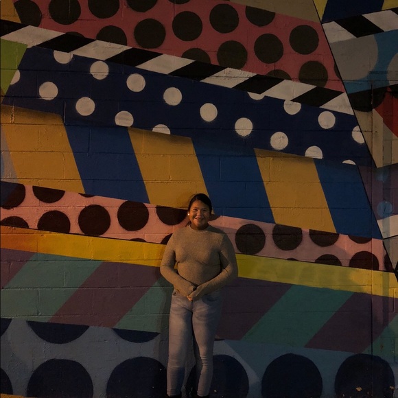 Meet your Posher, Genesis - Picture 2 of 4